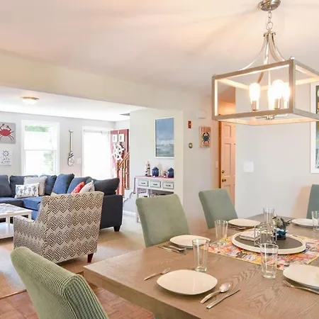 14443 - Expansive Home Abutting Rail Trail Near First Encounter And Hatch Beaches